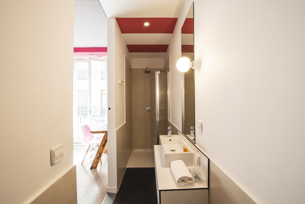 Double Room Ensuite del hotel Safestay Madrid Central. Foto 10