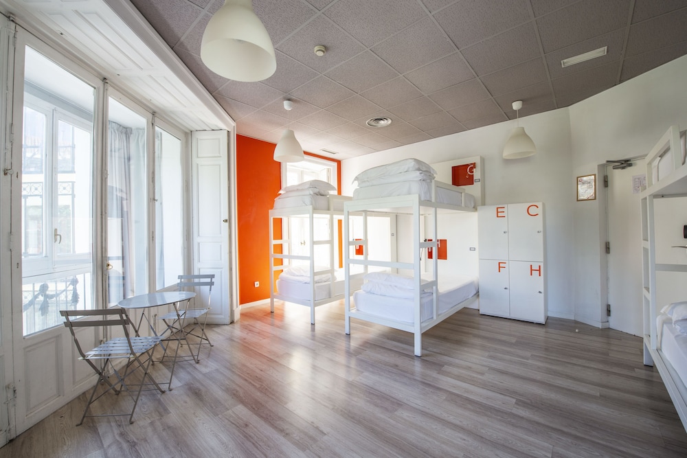 Bed in 8 - Bed Mixed Dorm Shared Bathroom del hotel Safestay Madrid Central. Foto 6