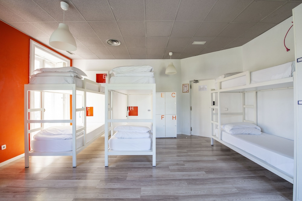 Bed in 8 - Bed Mixed Dorm Shared Bathroom del hotel Safestay Madrid Central. Foto 8