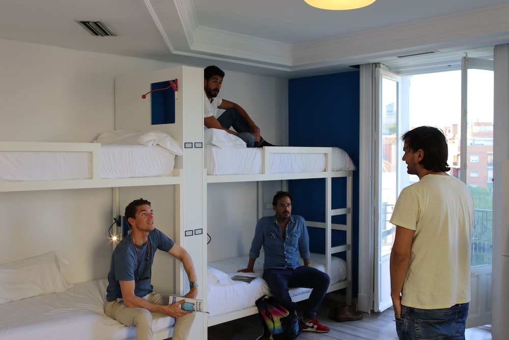 Bed in 12 - Bed Mixed Dorm Shared Bathroom del hotel Safestay Madrid Central. Foto 2