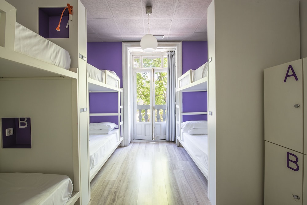 Bed in 4 - Bed Female Dorm Shared Bathroom del hotel Safestay Madrid Central. Foto 6