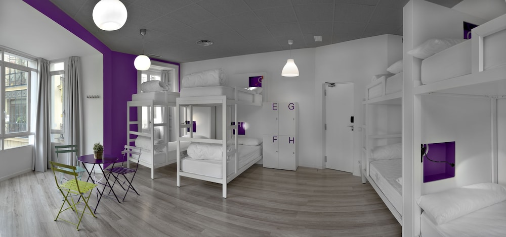 Bed in 8 - Bed Female Dorm Shared Bathroom del hotel Safestay Madrid Central. Foto 1