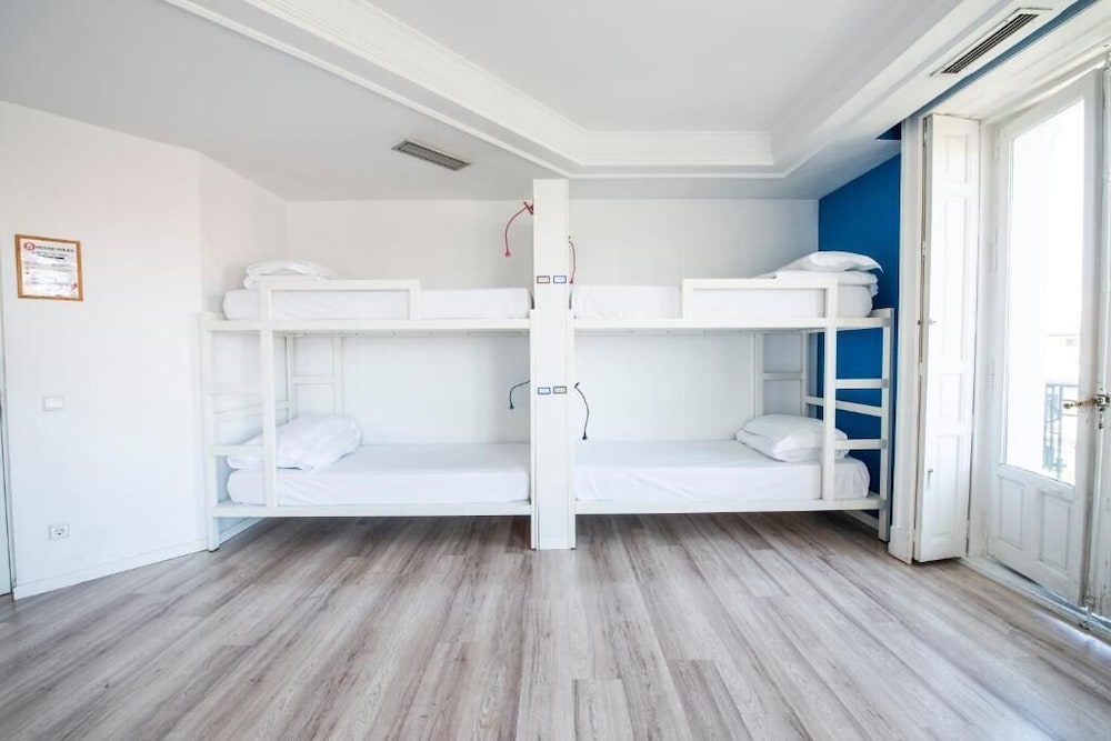 Bed in 8 - Bed Female Dorm Shared Bathroom del hotel Safestay Madrid Central. Foto 13