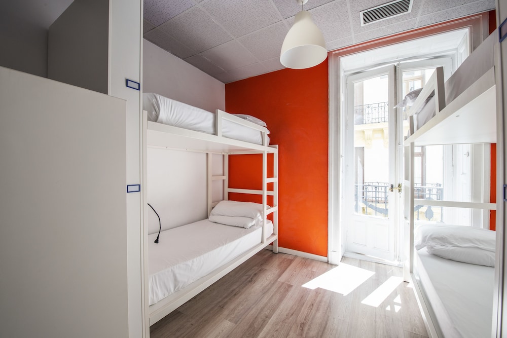 Bed in 6 - Bed Mixed Dorm Ensuite del hotel Safestay Madrid Central. Foto 7