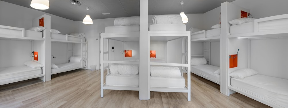 Bed in 12 - Bed Male Dorm Shared Bathroom del hotel Safestay Madrid Central