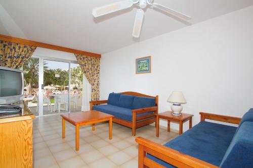 Habitación Familiar - Anexo del hotel Riu Oliva Beach Resort - All Inclusive. Foto 3