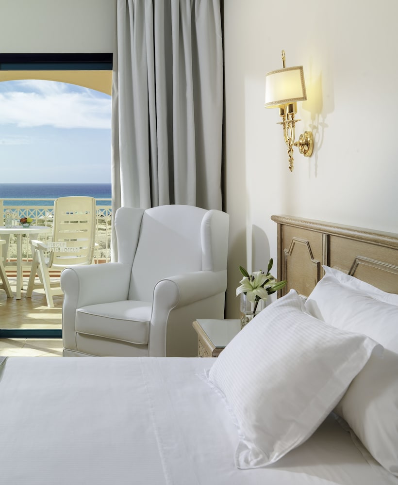 Habitación doble, vistas al mar del hotel H10 Playa Esmeralda. Foto 2