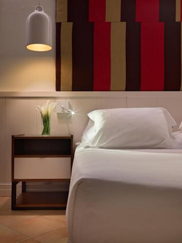 Habitación doble Vista Mar Balcón o Terraza Superior 3 camas individuales del hotel H10 Playa Esmeralda. Foto 1