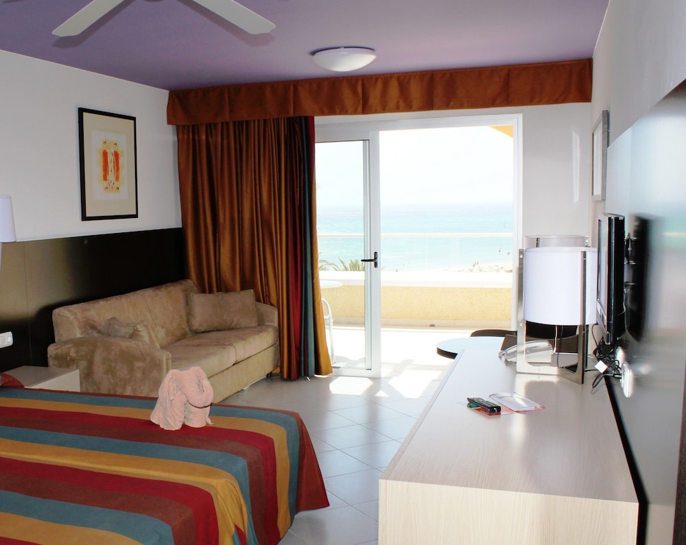 Habitación doble de uso individual, vistas al mar del hotel SBH Monica Beach. Foto 3