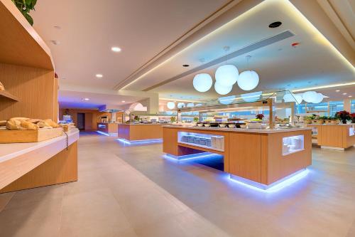 Habitación Triple del hotel SBH Monica Beach