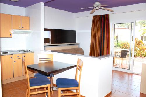 Apartamento Estándar (2 adultos) del hotel SBH Monica Beach. Foto 4