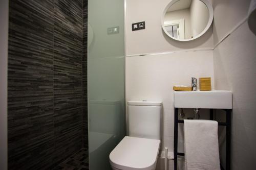 Habitación Doble Económica del hotel Cc Atocha. Foto 6