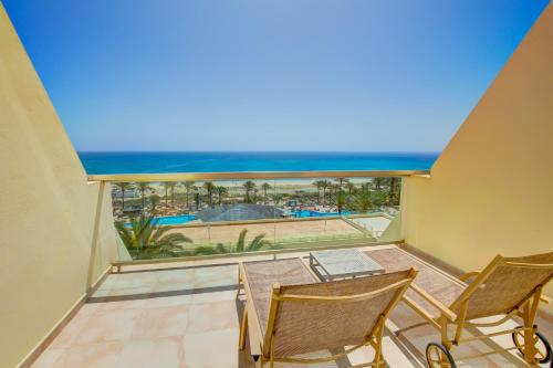 Habitación Doble con vistas al mar del hotel SBH Costa Calma Palace. Foto 4