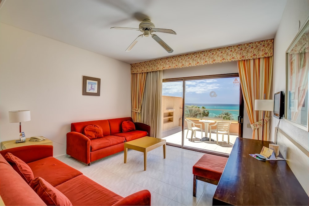 Habitación familiar del hotel SBH Taro Beach. Foto 1