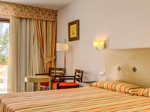 Habitación Doble Estándar del hotel SBH Taro Beach. Foto 12