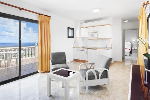 Apartamento Vista Mar 1 habitación 2 Camas individuales del hotel Elba Lucía Sport and Suite. Foto 2