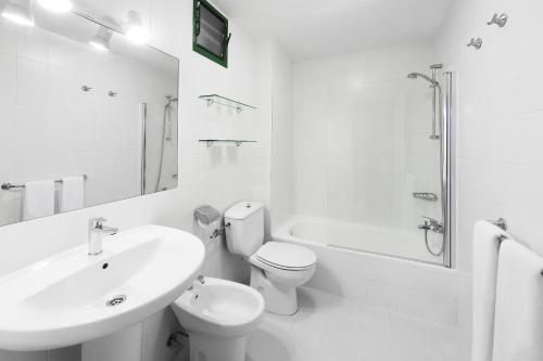 Apartamento Vista Mar 1 habitación 2 Camas individuales del hotel Elba Lucía Sport and Suite. Foto 4