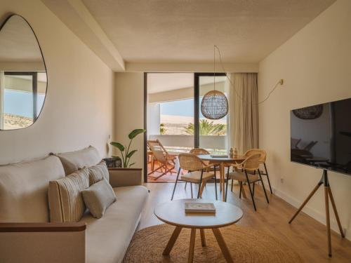 Suite del hotel Paradisus by Meliá Fuerteventura. Foto 2