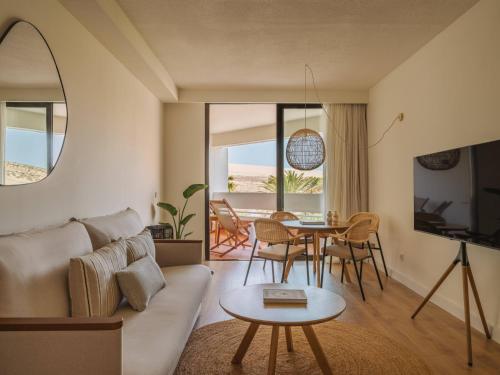 Suite del hotel Paradisus by Meliá Fuerteventura. Foto 11