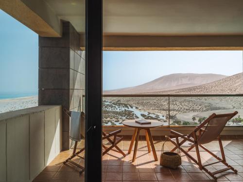 Suite The Reserve con vistas al océano del hotel Paradisus by Meliá Fuerteventura. Foto 2