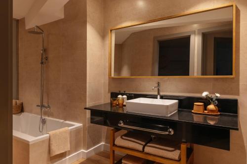 Suite Principal The Reserve con vistas al océano del hotel Paradisus by Meliá Fuerteventura. Foto 1