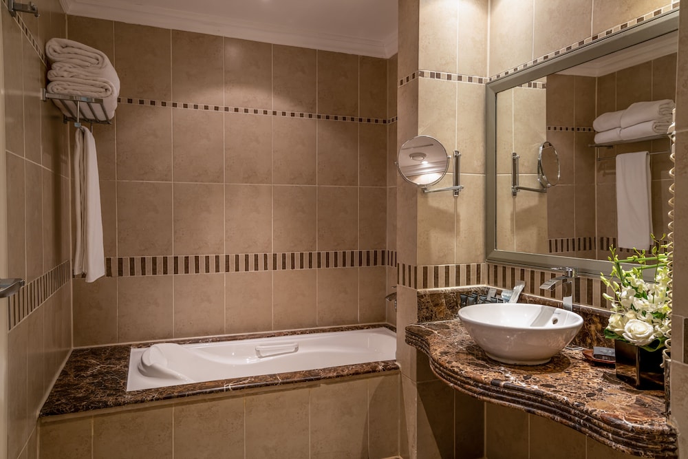 Habitación Superior con cama king del hotel Rixos Sharm El Sheikh Adults Only 18 +. Foto 2