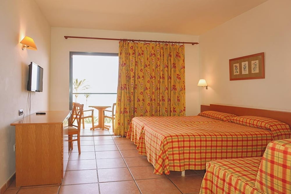 Habitación doble del hotel SBH Club Paraiso Playa. Foto 7