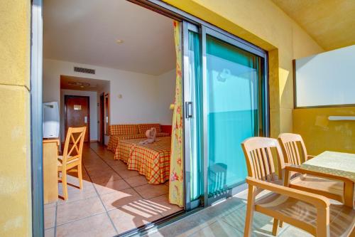 Habitación Doble Estándar del hotel SBH Club Paraiso Playa. Foto 1