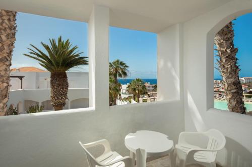 Habitación doble Vista Jardin Superior Sofá Cama incluido 2 Camas individuales del hotel Club Jandía Princess. Foto 1