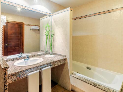 Habitación Doble del hotel Occidental Jandia Playa. Foto 2