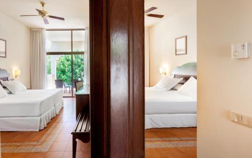 Habitación Familiar del hotel Occidental Jandia Playa. Foto 3