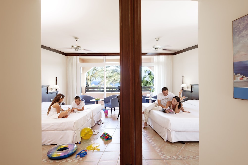 Habitación familiar Vista Mar 1 Cama king del hotel Occidental Jandia Playa
