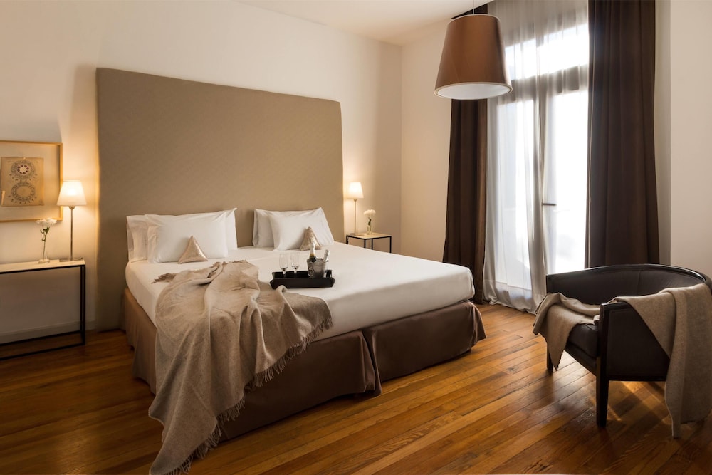 Suite, 1 cama de matrimonio grande, no fumadores del hotel Esplendor By Wyndham Montevideo Cervantes