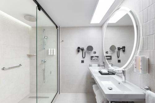 Habitación Doble con vistas al mar del hotel Riu Palace Calypso - Adults Only. Foto 1