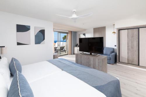 Habitación Doble con vistas al mar del hotel Riu Palace Calypso - Adults Only. Foto 5