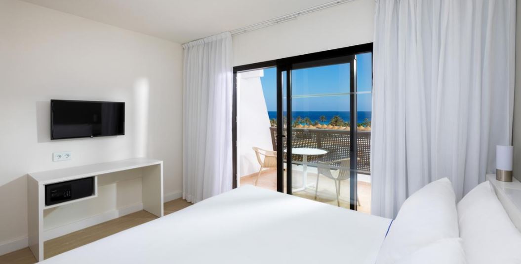 Junior suite Vista Mar o Piscina del hotel Sol Fuerteventura Jandía All Suites