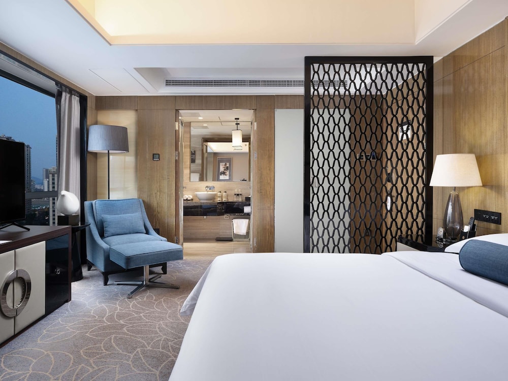 Habitación ejecutiva con 1 cama king size del hotel Pullman Shanghai Jing An. Foto 4