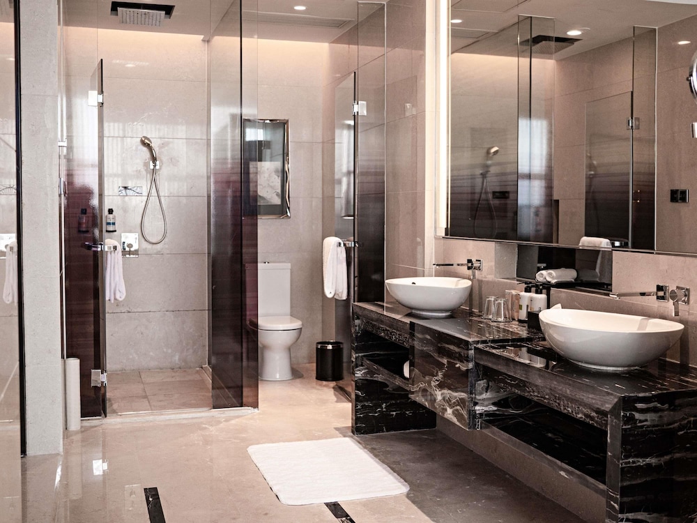 Suite CEO, 1 Cama King Size del hotel Pullman Shanghai Jing An. Foto 1