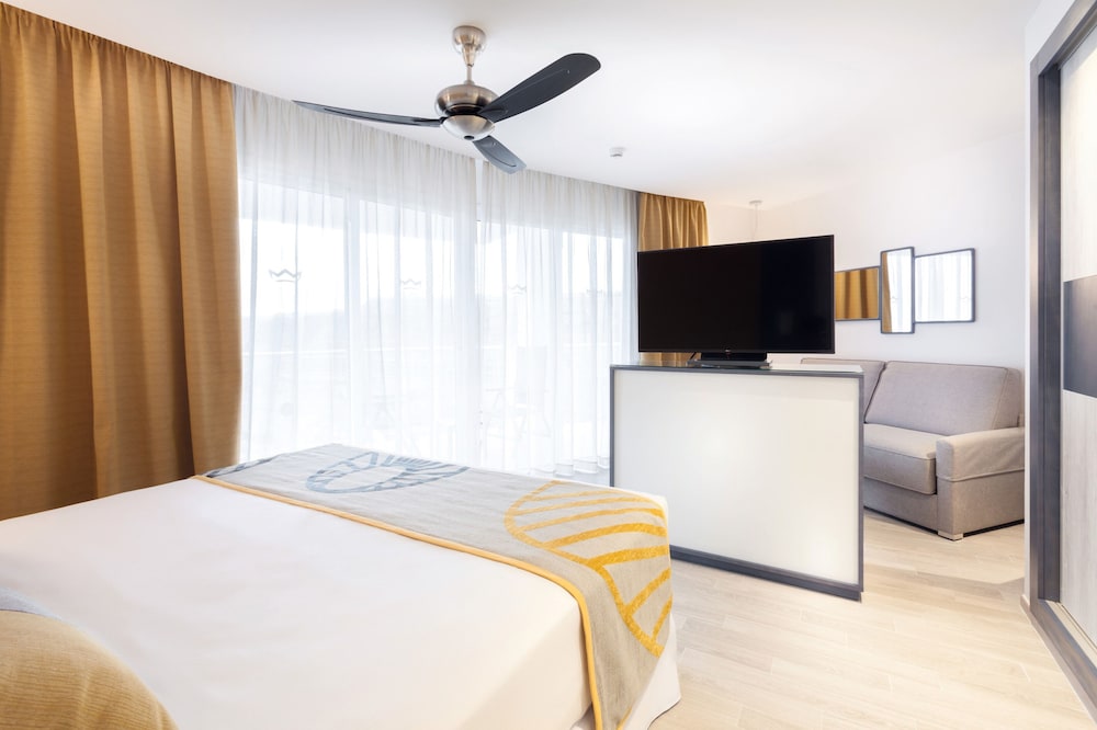 Suite junior, vistas al mar (Large Balcony) del hotel Riu Vistamar - All Inclusive