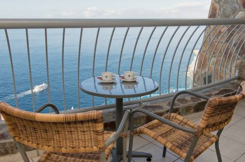 Habitación doble Vista Mar 2 camas del hotel Gloria Palace Amadores Thalasso. Foto 2