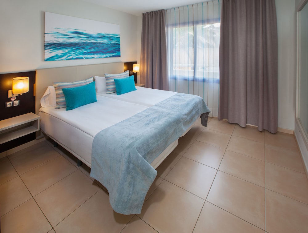 Apartamento de 2 dormitorios del hotel Grupotel Playa Feliz. Foto 1