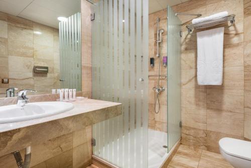 Habitación Triple del hotel Exe Las Palmas. Foto 6