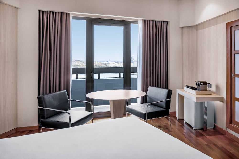 Habitación Superior King con Vistas al Mar del hotel AC Hotel Gran Canaria by Marriott. Foto 1