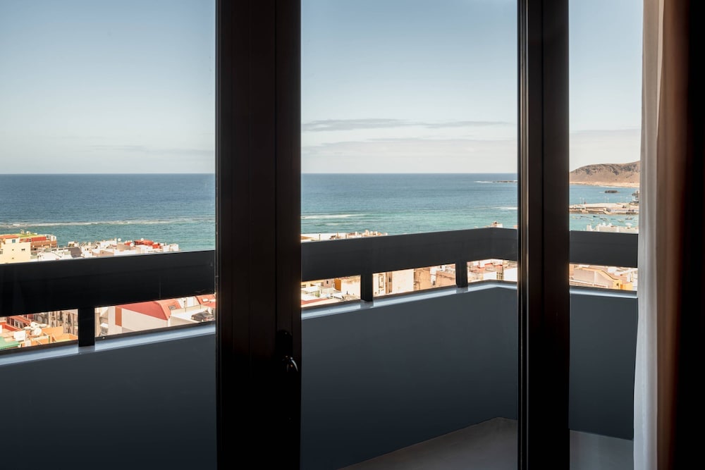 Suite Junior con vistas al mar del hotel AC Hotel Gran Canaria by Marriott. Foto 1