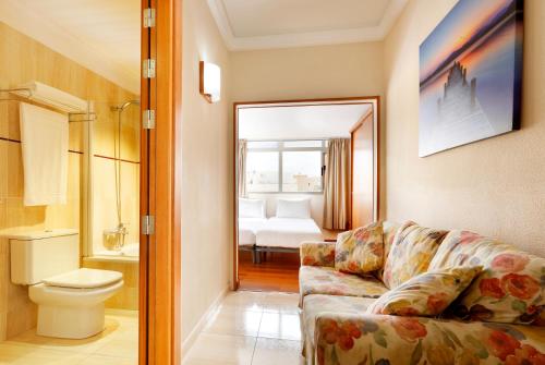 Habitación cuádruple del hotel Alisios Canteras. Foto 5