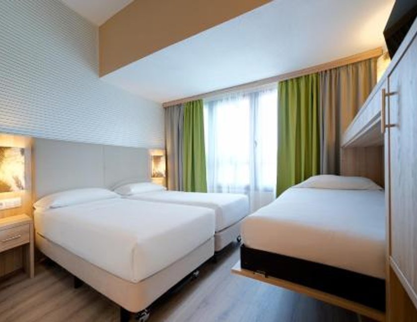 Habitación Triple del hotel Bull Astoria. Foto 4