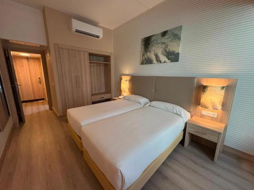 Habitación Triple del hotel Bull Astoria