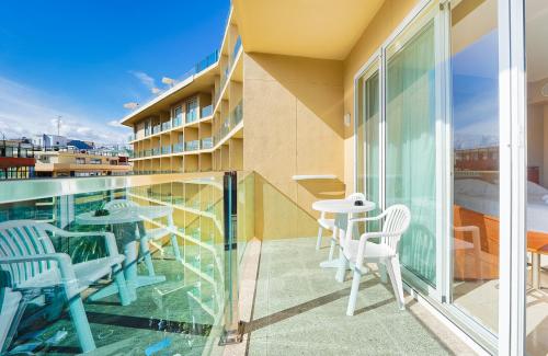 Twin Room Spa Acces included del hotel Bull Reina Isabel and Spa. Foto 1