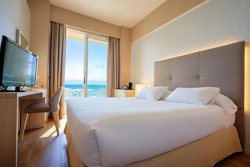 Habitación Individual con vistas al mar y acceso gratuito al spa del hotel Bull Reina Isabel and Spa. Foto 3