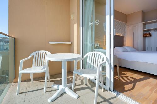 Habitación Individual con vistas al mar y acceso gratuito al spa del hotel Bull Reina Isabel and Spa. Foto 5